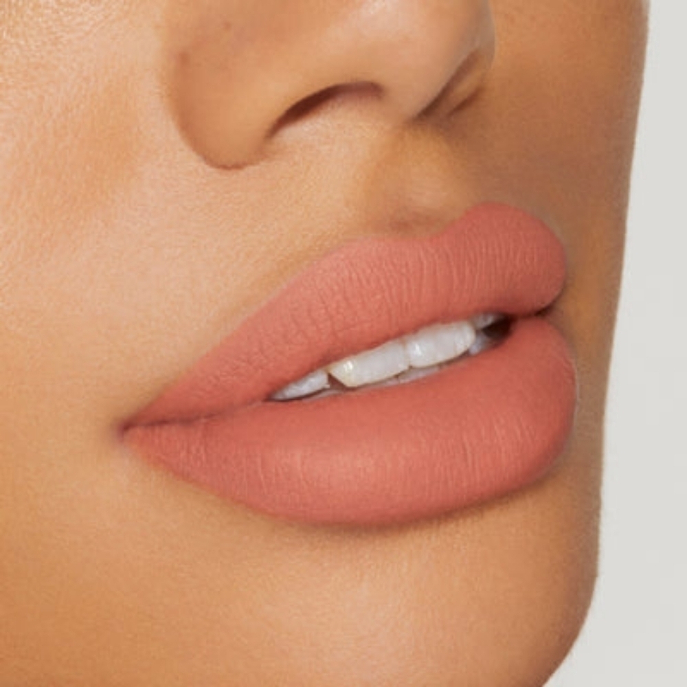 Kylie Cosmetics On Brand (Peachy Nude) Matte Liquid Lipstick - Picture 6 of 10
